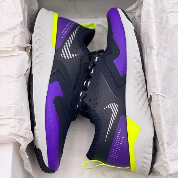 Nike Odyssey React Shield 2 Running Shoes Women - Picture 8 of 11